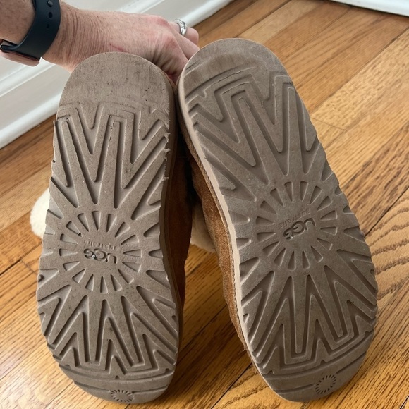 UGG Women’s Katerina Tall Chestnut Sherpa Boots Size 8 - Picture 7 of 8